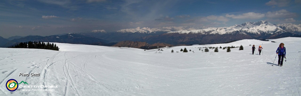 30 Panoramica dalla Presolana all'Alben.jpg